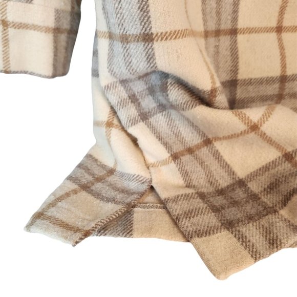 Hem & Thread Plaid Shacket Tan and Gray Wool Blend Women's Size Medium - Picture 7 of 8